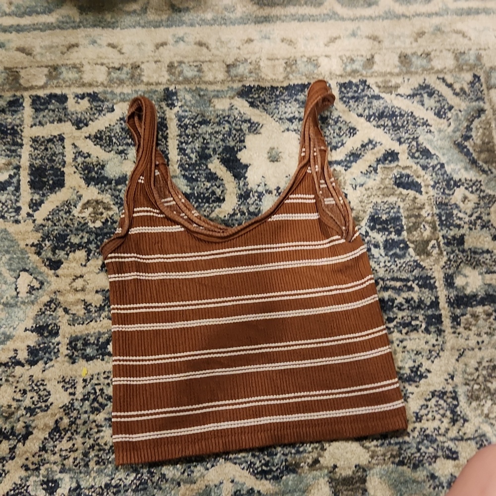 Womens crop tank top